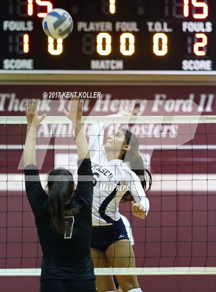 Thumbnail 1 in Fraser @ Utica Ford photogallery.