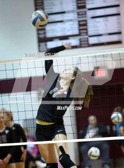 Thumbnail 2 in Fraser @ Utica Ford photogallery.