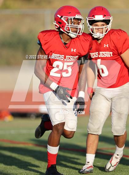 Thumbnail 1 in Erie @ Regis Jesuit photogallery.