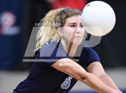Thumbnail 3 in Eaton vs. Platte Valley (CHSAA 3A Pool 1) photogallery.