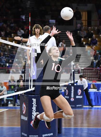 Thumbnail 2 in Eaton vs. Platte Valley (CHSAA 3A Pool 1) photogallery.