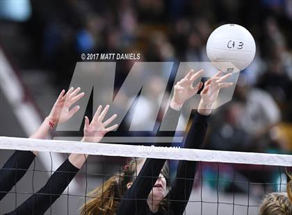 Thumbnail 2 in Eaton vs. Platte Valley (CHSAA 3A Pool 1) photogallery.