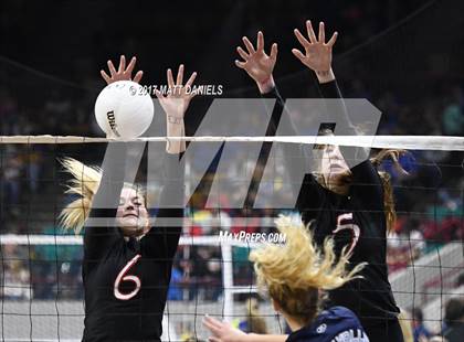 Thumbnail 2 in Eaton vs. Platte Valley (CHSAA 3A Pool 1) photogallery.
