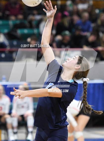 Thumbnail 3 in Eaton vs. Platte Valley (CHSAA 3A Pool 1) photogallery.