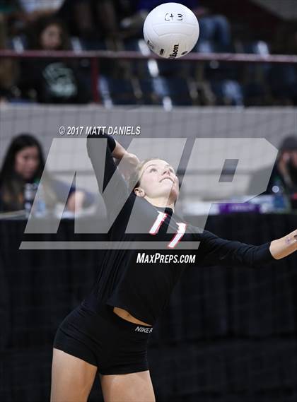 Thumbnail 2 in Eaton vs. Platte Valley (CHSAA 3A Pool 1) photogallery.