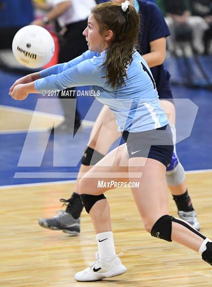 Thumbnail 2 in Eaton vs. Platte Valley (CHSAA 3A Pool 1) photogallery.