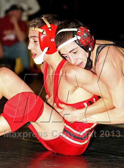 Thumbnail 2 in Sachem North Invitational photogallery.
