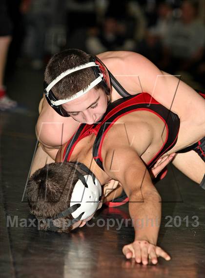 Thumbnail 2 in Sachem North Invitational photogallery.