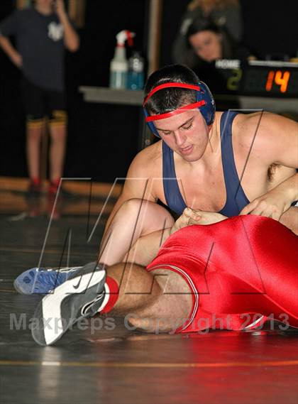 Thumbnail 3 in Sachem North Invitational photogallery.