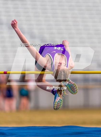 Thumbnail 2 in Ralston Valley Invitational photogallery.