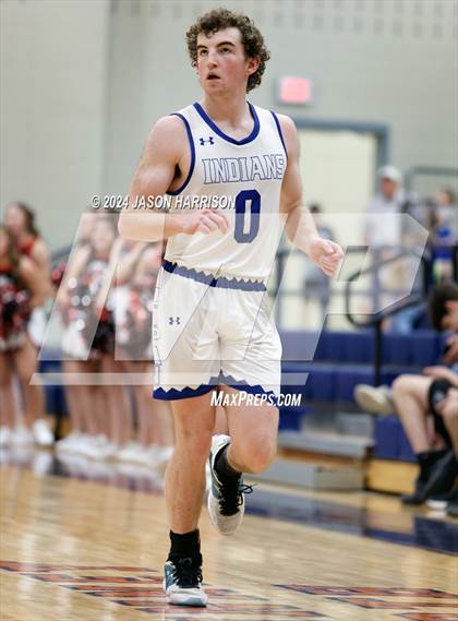 Thumbnail 1 in Lipan vs. Muenster (UIL Basketball 2A Regional Final) photogallery.