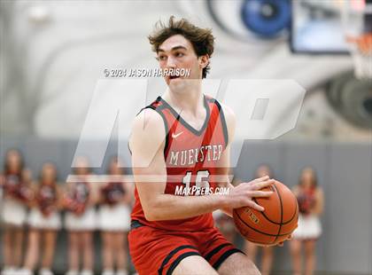 Thumbnail 3 in Lipan vs. Muenster (UIL Basketball 2A Regional Final) photogallery.