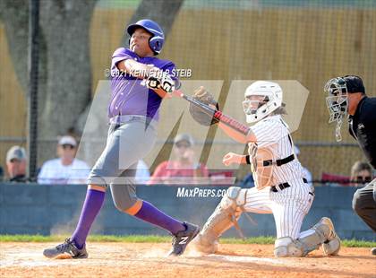 Thumbnail 1 in Easton vs Assumption (LHSAA 4A Bi-District Playoff) photogallery.