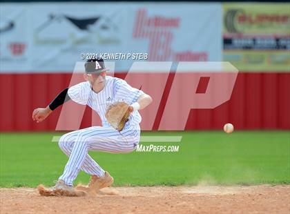 Thumbnail 2 in Easton vs Assumption (LHSAA 4A Bi-District Playoff) photogallery.