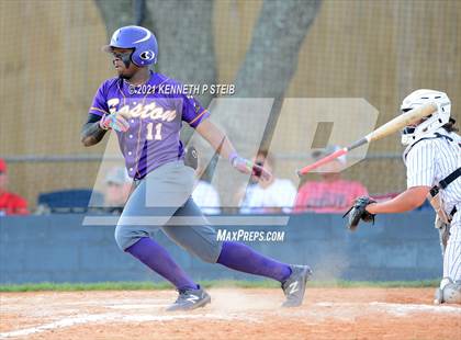 Thumbnail 1 in Easton vs Assumption (LHSAA 4A Bi-District Playoff) photogallery.