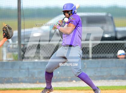 Thumbnail 1 in Easton vs Assumption (LHSAA 4A Bi-District Playoff) photogallery.