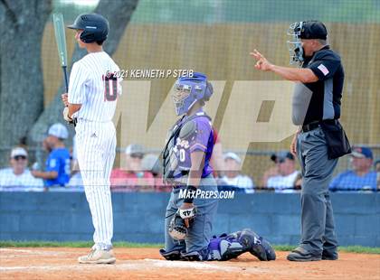 Thumbnail 3 in Easton vs Assumption (LHSAA 4A Bi-District Playoff) photogallery.