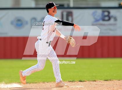 Thumbnail 1 in Easton vs Assumption (LHSAA 4A Bi-District Playoff) photogallery.