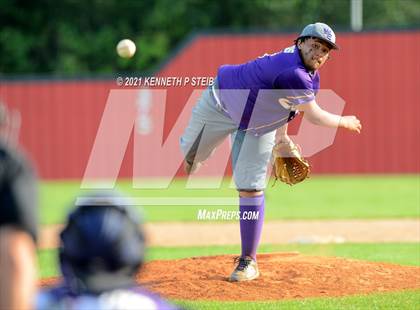 Thumbnail 3 in Easton vs Assumption (LHSAA 4A Bi-District Playoff) photogallery.