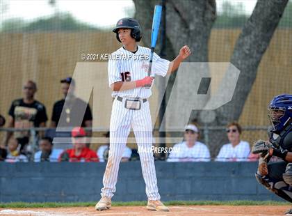 Thumbnail 3 in Easton vs Assumption (LHSAA 4A Bi-District Playoff) photogallery.