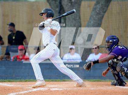 Thumbnail 3 in Easton vs Assumption (LHSAA 4A Bi-District Playoff) photogallery.
