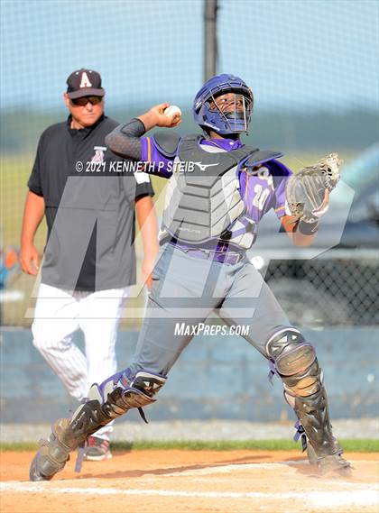 Thumbnail 2 in Easton vs Assumption (LHSAA 4A Bi-District Playoff) photogallery.