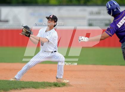 Thumbnail 3 in Easton vs Assumption (LHSAA 4A Bi-District Playoff) photogallery.