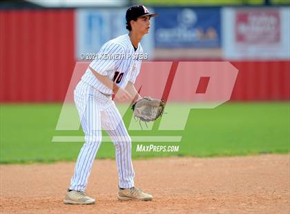 Thumbnail 1 in Easton vs Assumption (LHSAA 4A Bi-District Playoff) photogallery.