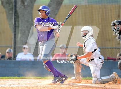 Thumbnail 2 in Easton vs Assumption (LHSAA 4A Bi-District Playoff) photogallery.