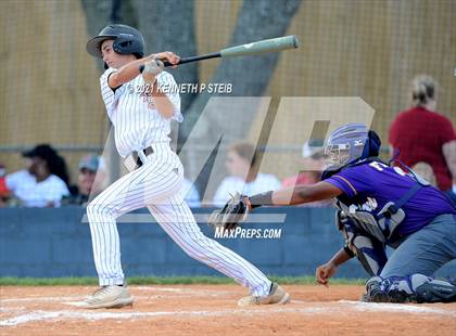 Thumbnail 2 in Easton vs Assumption (LHSAA 4A Bi-District Playoff) photogallery.