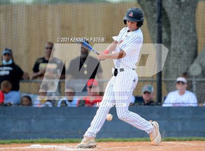 Thumbnail 2 in Easton vs Assumption (LHSAA 4A Bi-District Playoff) photogallery.