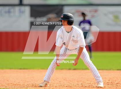Thumbnail 3 in Easton vs Assumption (LHSAA 4A Bi-District Playoff) photogallery.