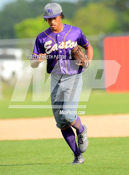Thumbnail 3 in Easton vs Assumption (LHSAA 4A Bi-District Playoff) photogallery.