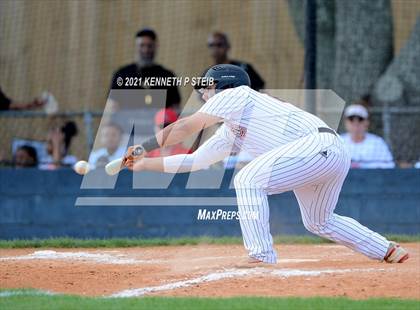 Thumbnail 1 in Easton vs Assumption (LHSAA 4A Bi-District Playoff) photogallery.