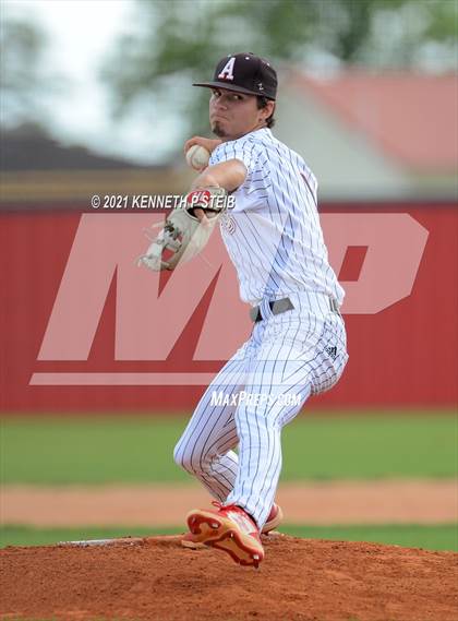 Thumbnail 2 in Easton vs Assumption (LHSAA 4A Bi-District Playoff) photogallery.