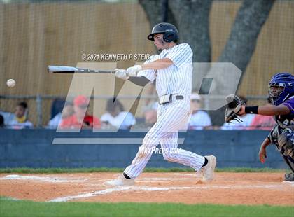 Thumbnail 1 in Easton vs Assumption (LHSAA 4A Bi-District Playoff) photogallery.