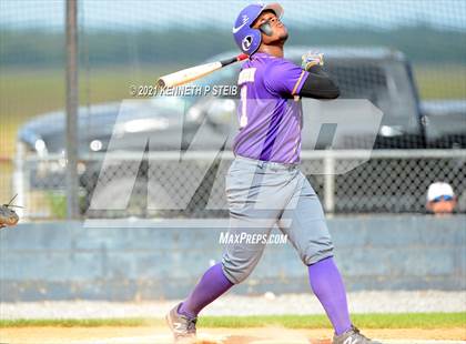 Thumbnail 3 in Easton vs Assumption (LHSAA 4A Bi-District Playoff) photogallery.