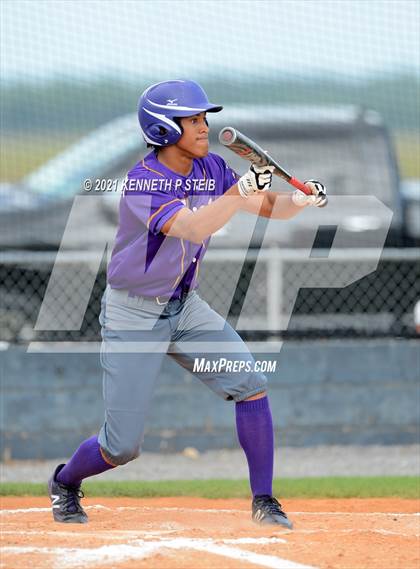 Thumbnail 2 in Easton vs Assumption (LHSAA 4A Bi-District Playoff) photogallery.