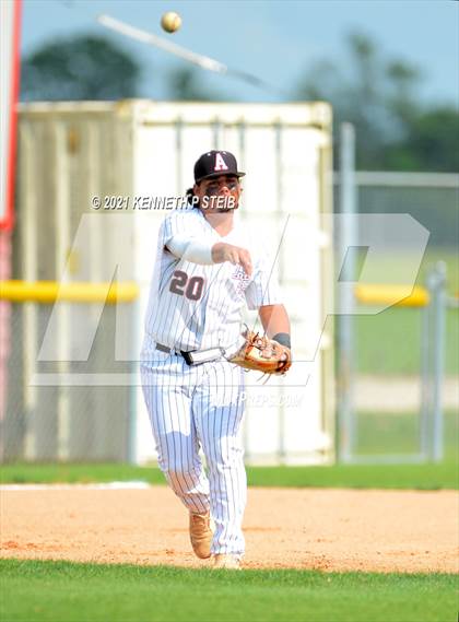 Thumbnail 1 in Easton vs Assumption (LHSAA 4A Bi-District Playoff) photogallery.