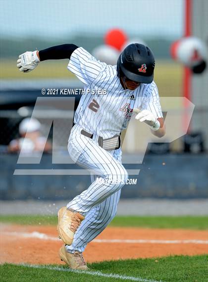 Thumbnail 1 in Easton vs Assumption (LHSAA 4A Bi-District Playoff) photogallery.