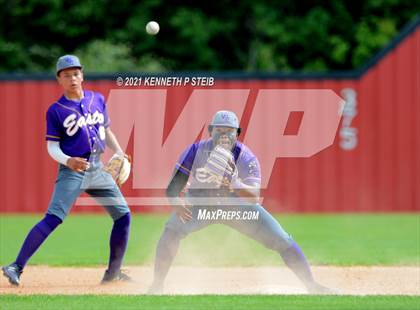 Thumbnail 1 in Easton vs Assumption (LHSAA 4A Bi-District Playoff) photogallery.
