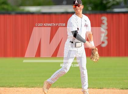 Thumbnail 1 in Easton vs Assumption (LHSAA 4A Bi-District Playoff) photogallery.