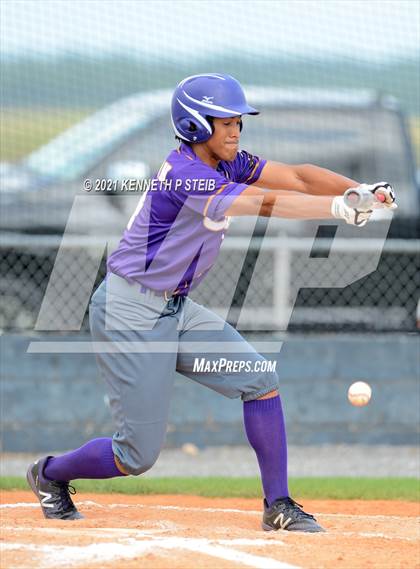 Thumbnail 1 in Easton vs Assumption (LHSAA 4A Bi-District Playoff) photogallery.