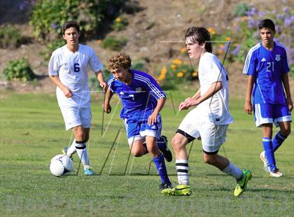 Thumbnail 3 in Grossmont vs. San Diego (22nd Annual San Diego Holiday Tournament) photogallery.