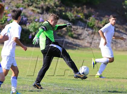 Thumbnail 3 in Grossmont vs. San Diego (22nd Annual San Diego Holiday Tournament) photogallery.