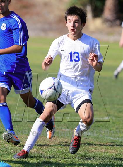 Thumbnail 3 in Grossmont vs. San Diego (22nd Annual San Diego Holiday Tournament) photogallery.