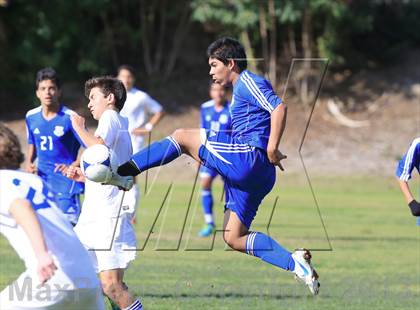Thumbnail 3 in Grossmont vs. San Diego (22nd Annual San Diego Holiday Tournament) photogallery.
