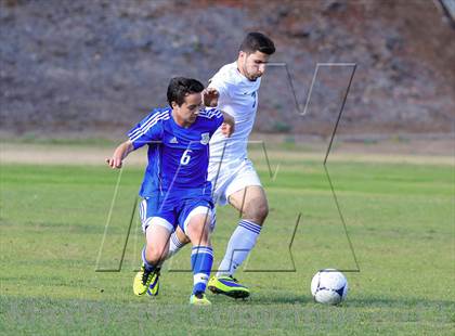 Thumbnail 3 in Grossmont vs. San Diego (22nd Annual San Diego Holiday Tournament) photogallery.