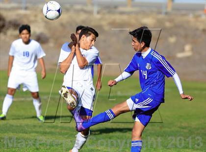 Thumbnail 1 in Grossmont vs. San Diego (22nd Annual San Diego Holiday Tournament) photogallery.