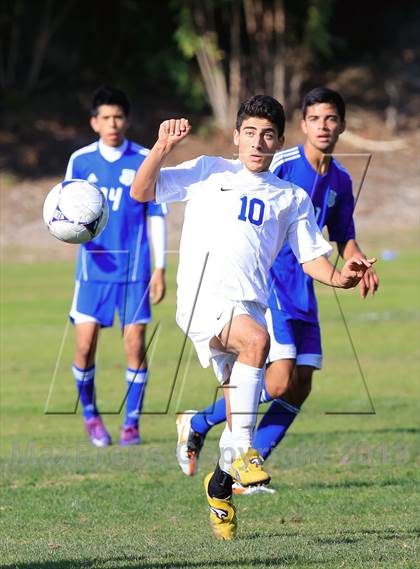 Thumbnail 1 in Grossmont vs. San Diego (22nd Annual San Diego Holiday Tournament) photogallery.